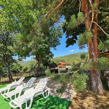 комплекс Magic Life Къща за гости Vishna